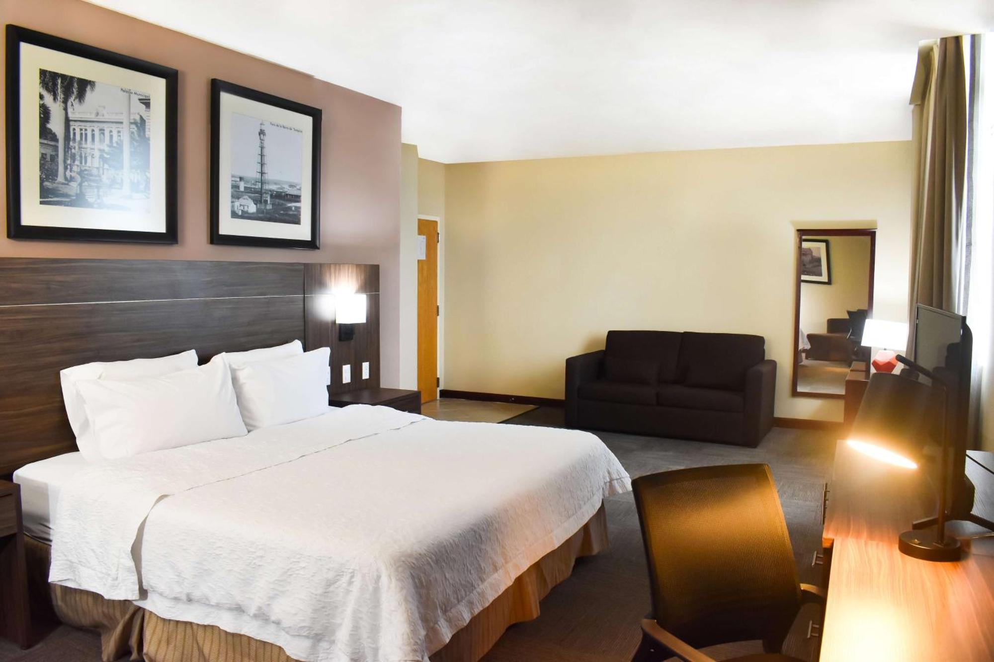 Hampton Inn Tampico Zona Dorada Exteriér fotografie